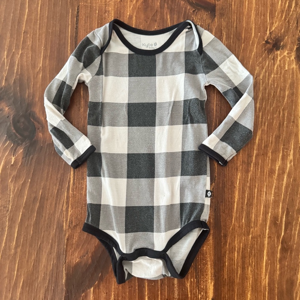GUC Kyte BABY Black & White Buffalo Check Long-Sleeve Bodysuit 18-24